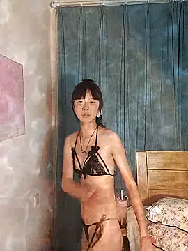 Qingqing258 - 塞跳蛋进小穴