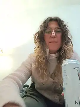 GloriaVeil - Show my boobs and make my nipples hard🍒