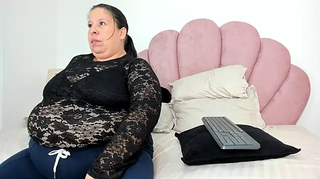 AriellePerla - lick tits