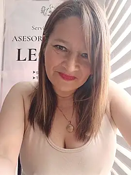 KAREN--03 - Play pussy +dildo