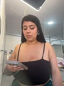 Emilyjohanson - Secretaría en un spa boobs