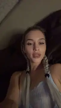 KikiWatson - Take off bra 🔞😍