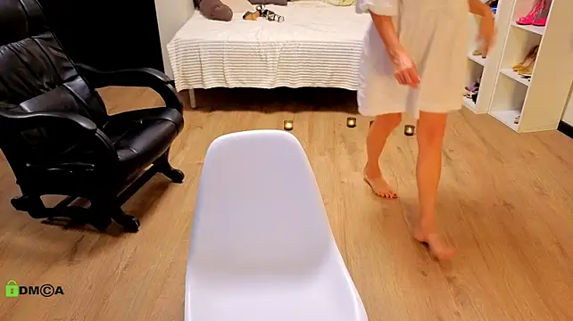 CaringSophie - show boobs