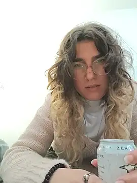 GloriaVeil - Show my boobs and make my nipples hard🍒