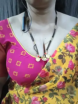 Bhuvana_555 - Boobs on honey
