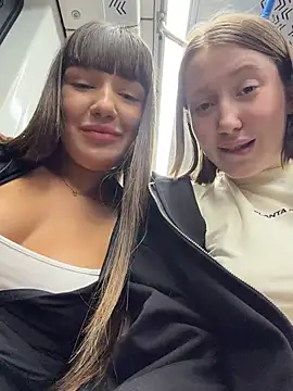 Sophie_Avory - Massage pussylips+pinch clit each other