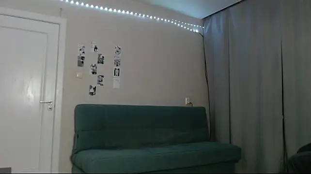 Ania_Bue - sweet touch my boobies