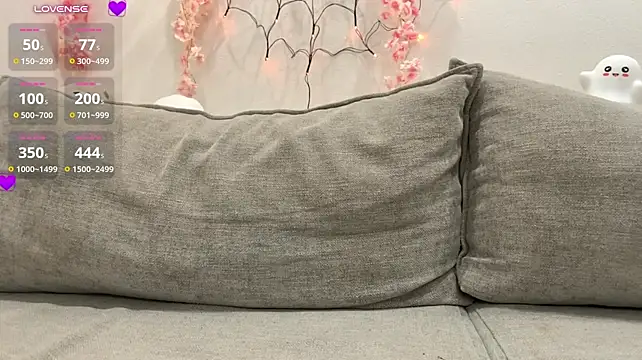 Luna_Nocturne - Squeeze my boobs close to you