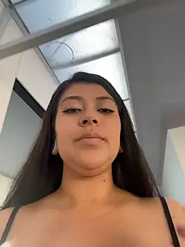 Emilyjohanson - Secretaría en un spa boobs