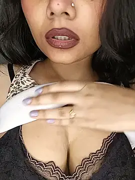 HOT-SHAKIRA - Ass show