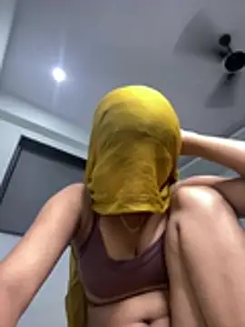 Miss_sarika76 - Boobs oil show