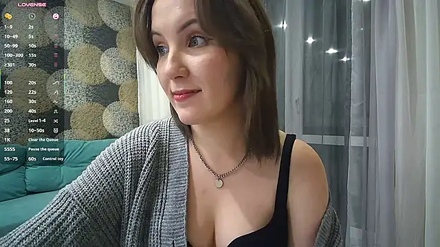 ElsyGven - massage boobies under my top <3