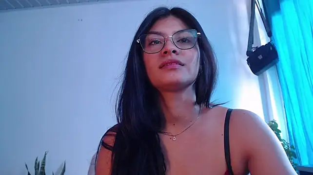 Hanna_beili - naked + spaks ass
