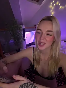 Lolabunnyblondie - Eat lola’s pussy 3 mins