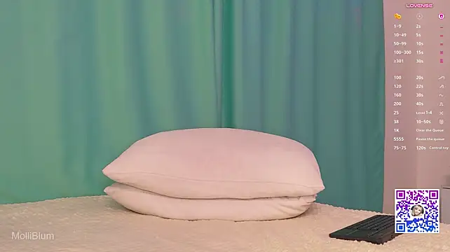 Molliblum - blowjob to the torso