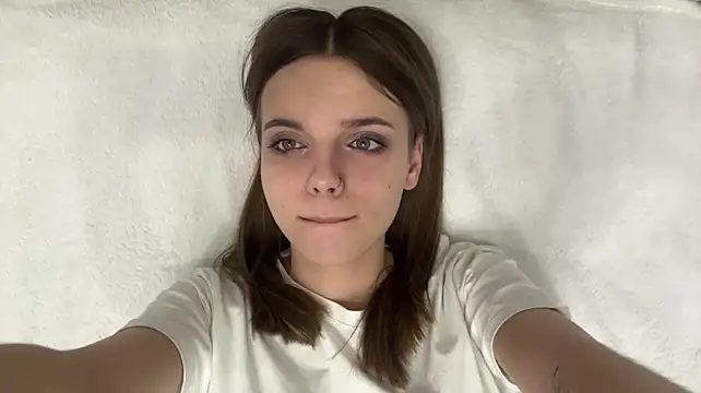 LisaPorse - cute wink + show tongue