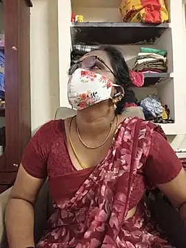Tamilyazhini19