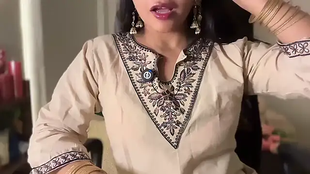Goddess_Ariel - Candle Wax ON BOObs