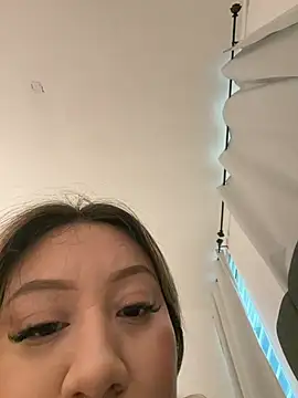 Lindachiquita - Te enseño mis labios de abajo ❤️