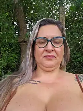 BellaFortuneGaucha - Peitos no parque
