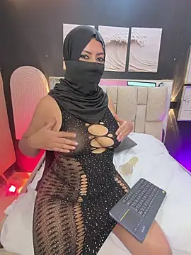 Qamar_Khalifa - PLAY BOOBS