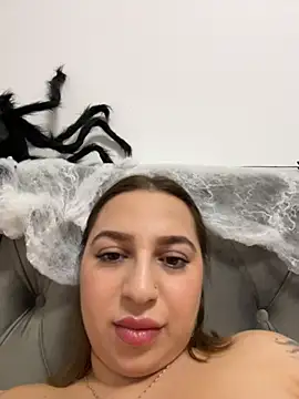 XLexi - Finger my pussy