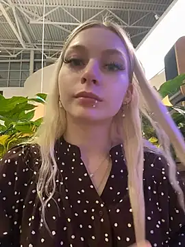 AngelinaTous