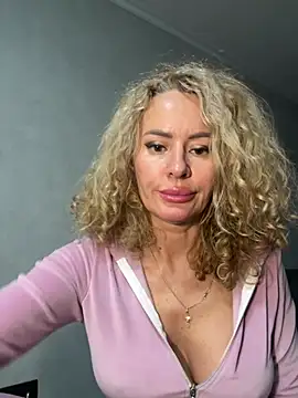 Tania201243 - Show tits♥️