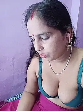 Reema05 - Dildo in anal pamp