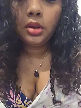 Spicy-Queen1 - Nude In public