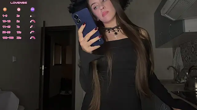 LypsiXo - squeeze witches ass<3
