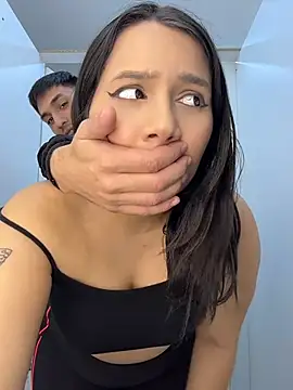 Hotamanda01 - Boobs show stranger