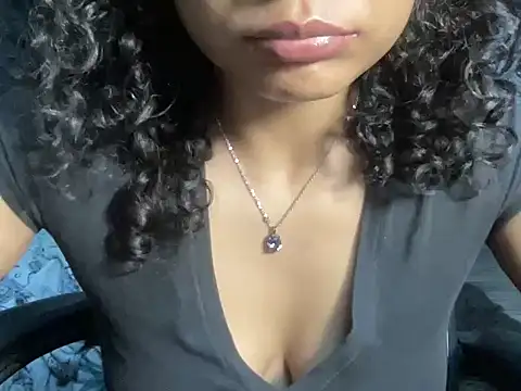 Laaylllaa - Oil on bodyyyy