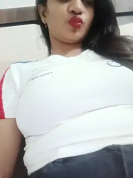 Avii5 - Showing boobs