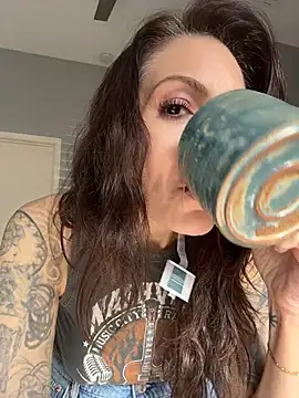 BeautifulMesss - Top off