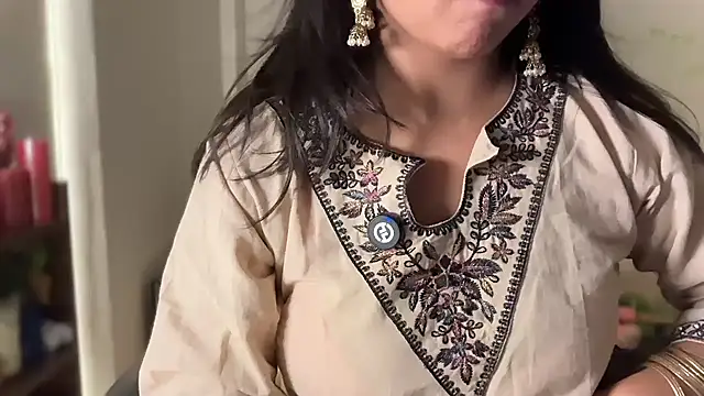 Goddess_Ariel - Candle Wax ON BOObs