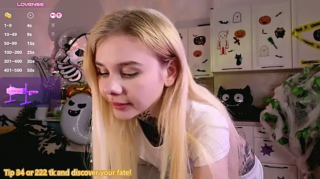 Britney_Lynch - Show panties