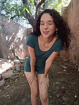 Sweet_outdoor_charm - Oiling my buttocks🍑 and twerking🤤