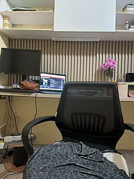AlmaSajor_ - DOGGY + TWO FINGERS IN MY PUSSY