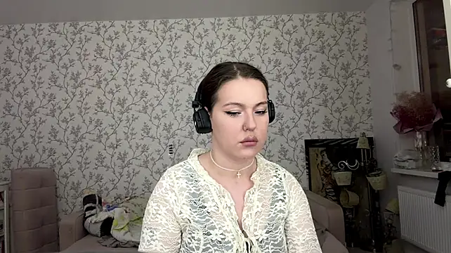 ElizbethPizza - Show outfit