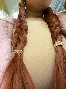 Katexxxx - underboobs shakeee