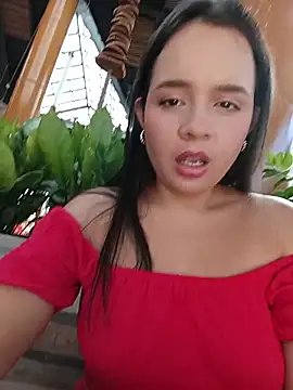 Julieth_hot-69 - Take off my panties in public 😈😉