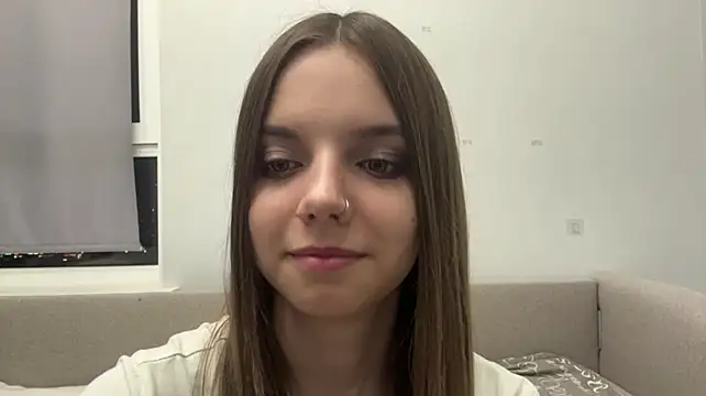 LisaPorse - show feet + smile face