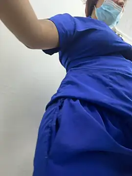 Daniela-sexy - showing pussy in the bathroom