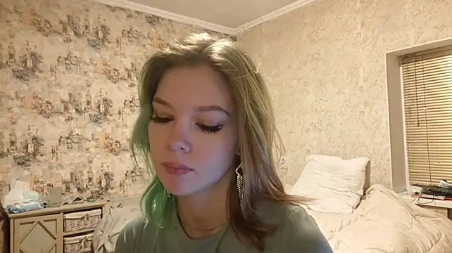 KymberlyKarhoff - Gently stroke my legs