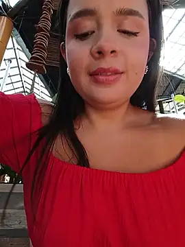 Julieth_hot-69 - Take off my panties in public 😈😉