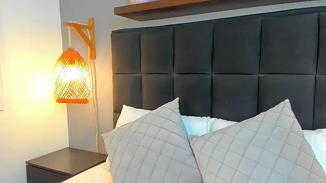 Linda_montoya - spank ass x 33 + 4 min toy🥵🤤