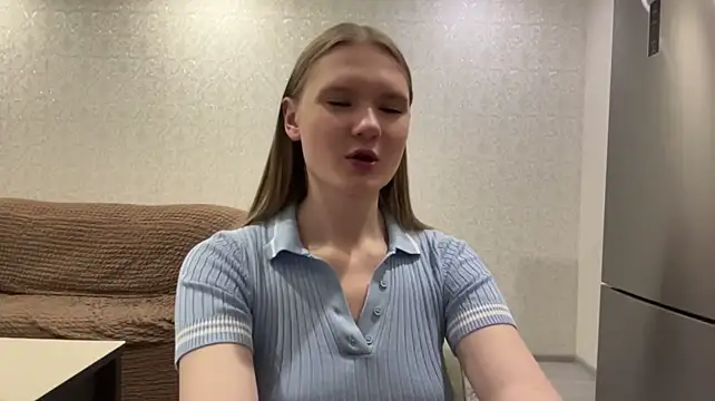 OdellBollaert - Massage my boobs under that top