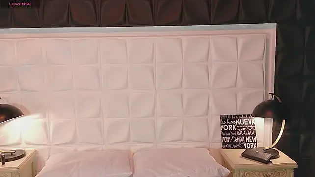 MarianaMontezz - Open Pussy fingering until Squirt 💦
