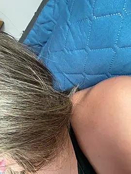 Moranguinh_24 - Leitinho na boca com anal